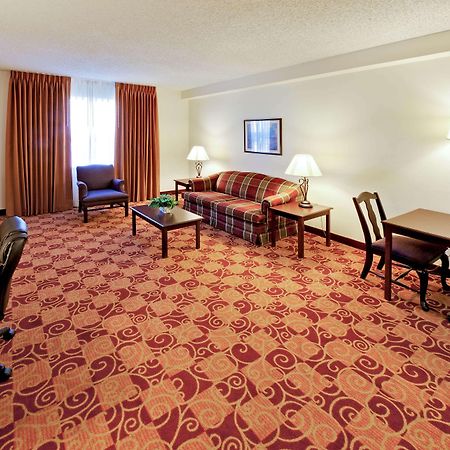 Hawthorn Suites By Wyndham Louisville East Luaran gambar