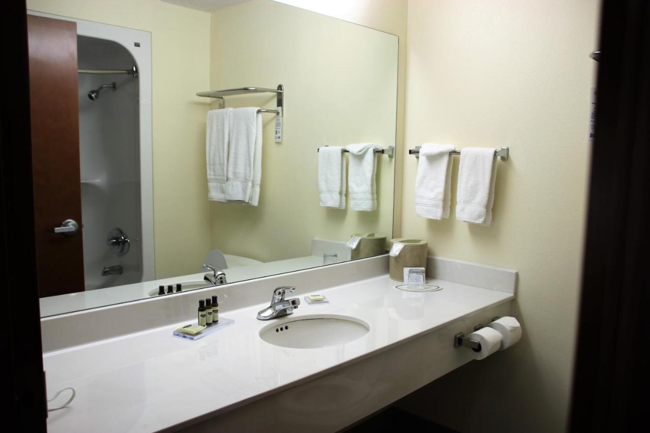 Hawthorn Suites By Wyndham Louisville East Luaran gambar