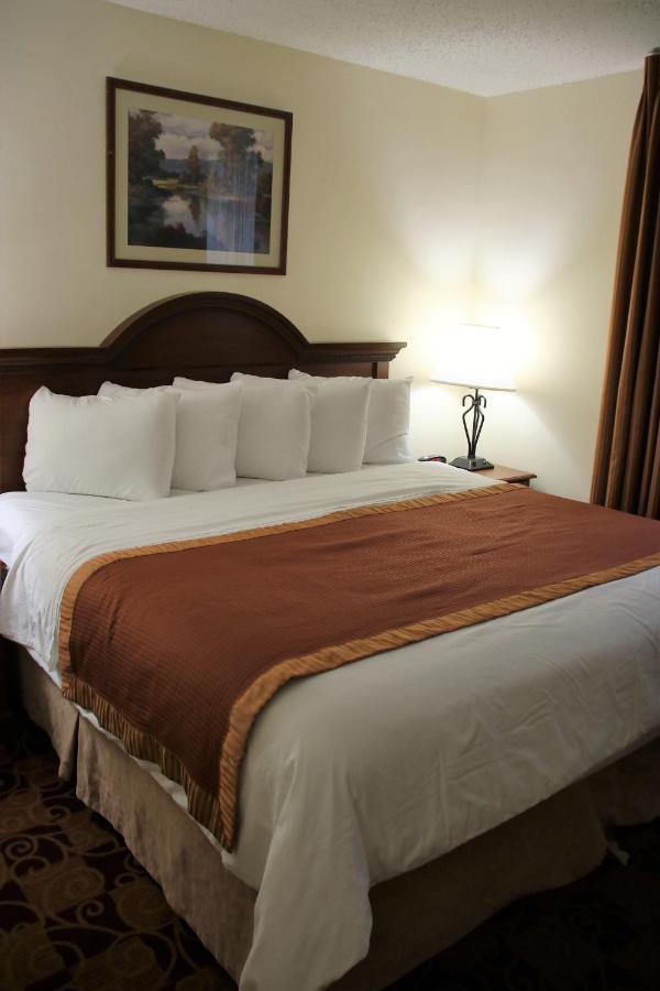 Hawthorn Suites By Wyndham Louisville East Luaran gambar