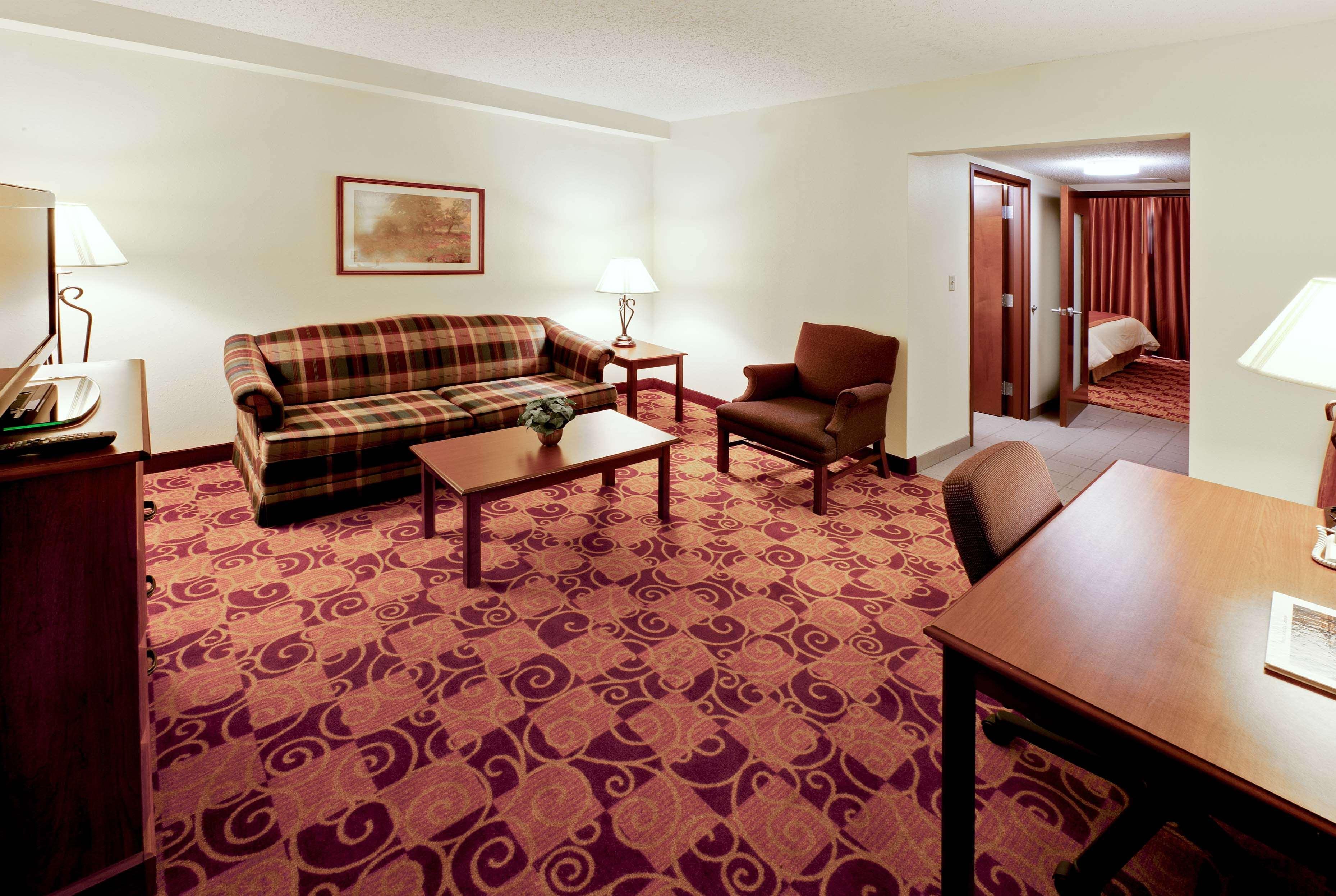 Hawthorn Suites By Wyndham Louisville East Luaran gambar