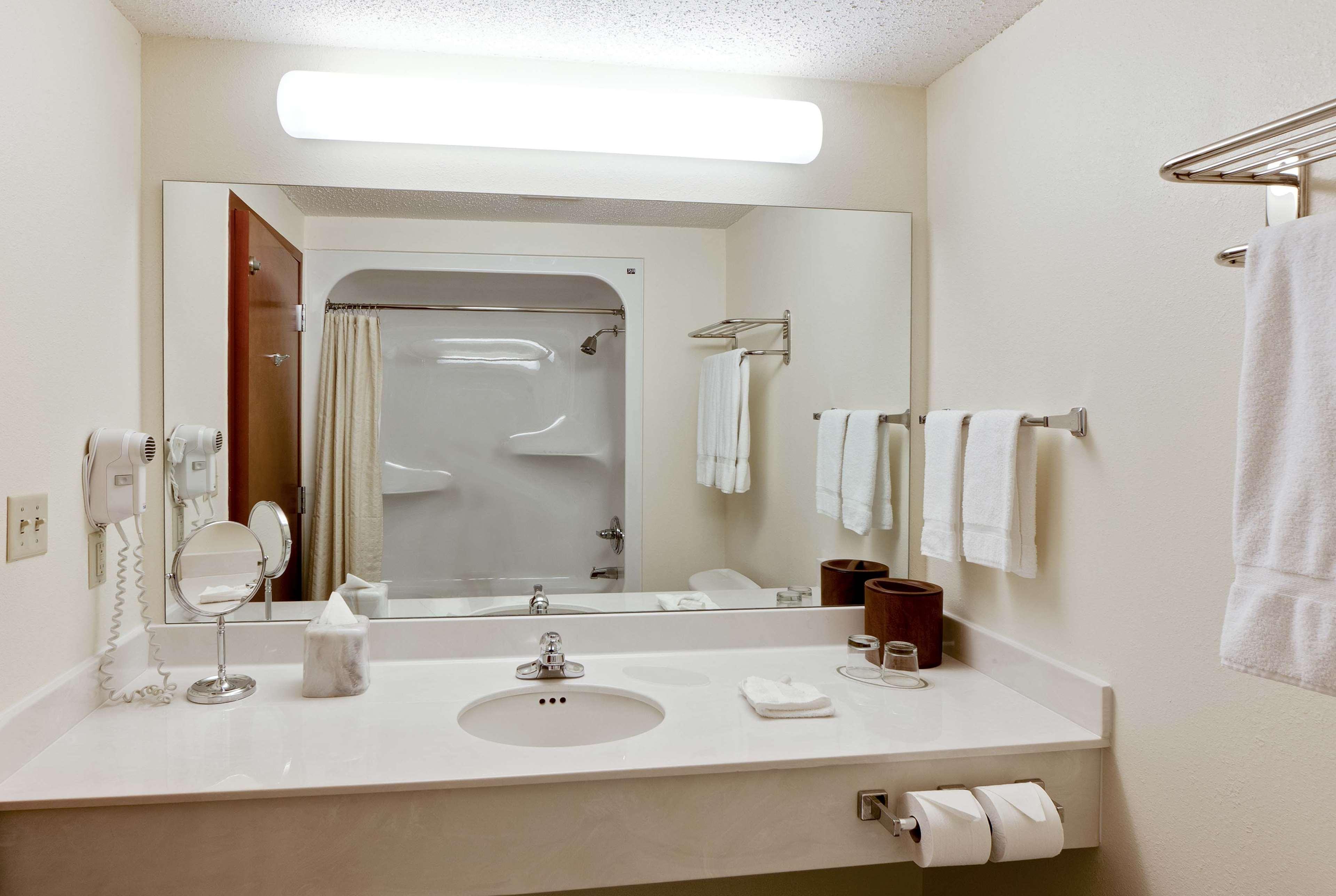 Hawthorn Suites By Wyndham Louisville East Luaran gambar